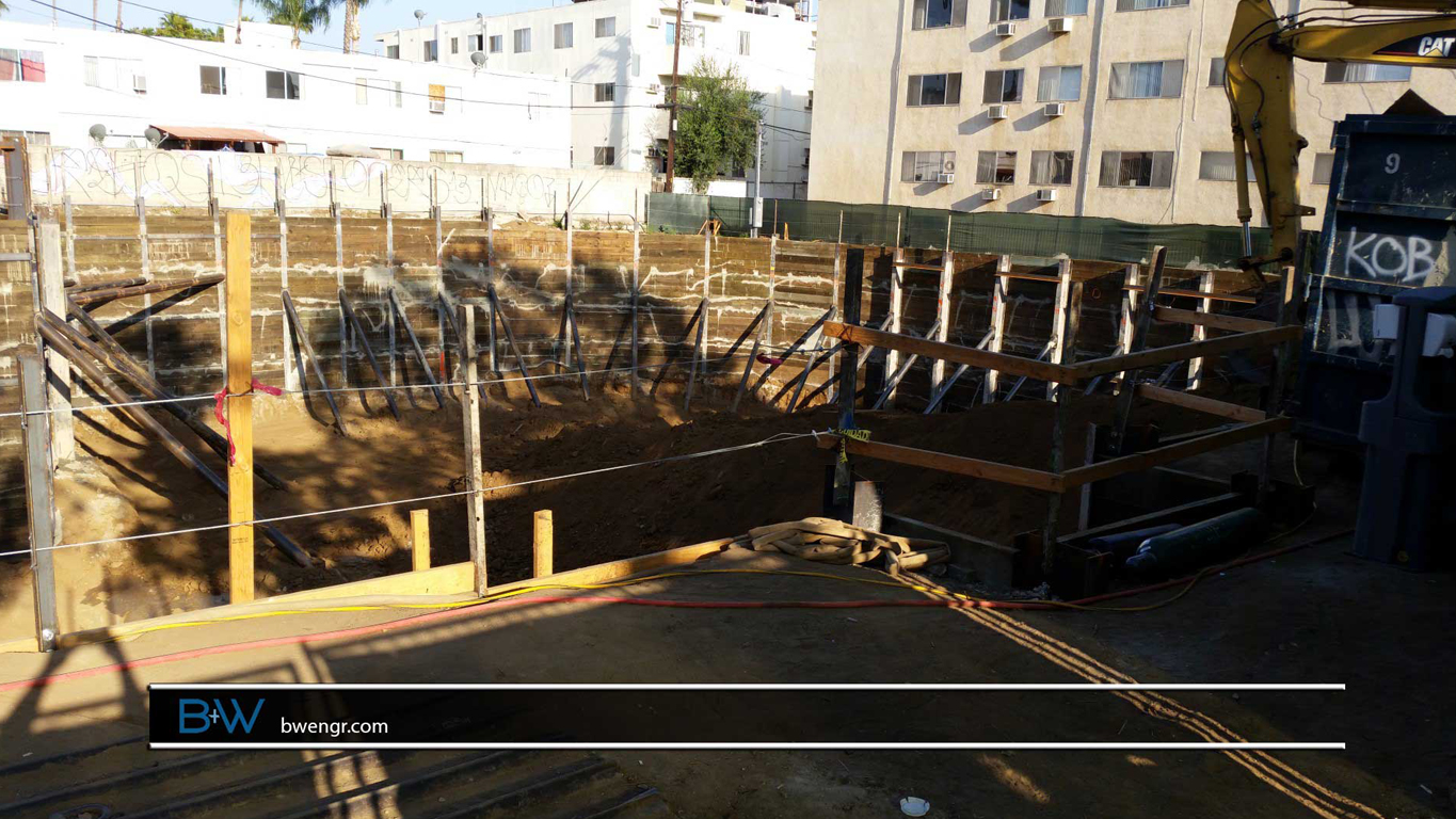 <h2>GORDON NORTH APARTMENTS</h2><p>Grading for a multi-story residential building in Los Angeles</p>